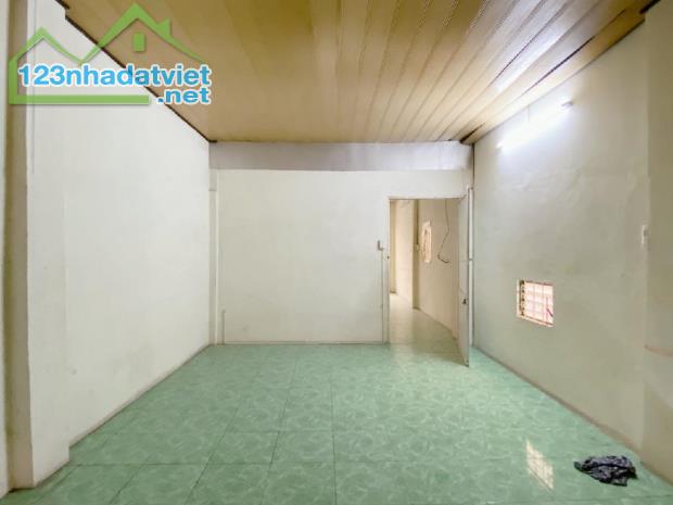 GẤP BÁN NHÀ ĐƯỜNG THÀNH THÁI Q10_HẺM OTO_50m2_CHỈ 8.3TỶ_KV DÂN TRÍ CAO - 1