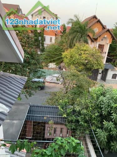 BIỆT THỰ KDC KHANG ĐIỀN - 180m2 - 4 TẦNG - 23 TỈ