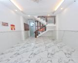 Bán gấp nhà đẹp lung linh ở ngay Mễ Cốc, 42m2, 4 PN, gần chợ, SHR, chỉ 3.95 tỷ.
