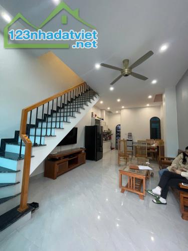CHÍNH CHỦ CẦN BÁN NHÀ 2 TẦNG TẠI PHƯỜNG ĐÔNG HƯƠNG - TP. THANH HÓA. - 4