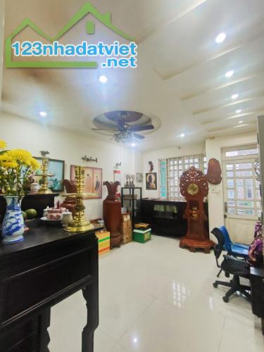 + 👉 SỐC SIÊU PHẨM GẤP GẤP BÁN NHÀ Đ SỐ 2 KDCVL BHHB 4*15m 4L Nhỉnh 8xT - 3