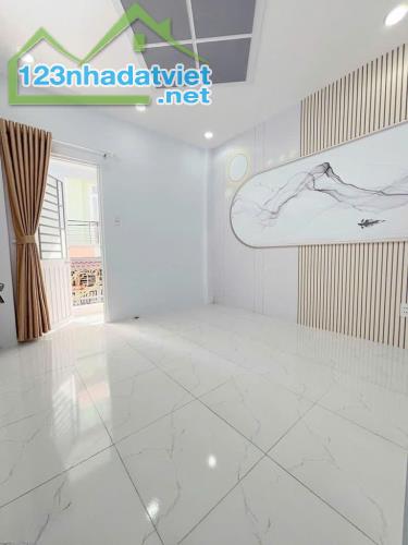 BÌNH TÂN - CHIẾN LƯỢC - HẺM 4M THÔNG  - 2 TẦNG MỚI ĐẸP - SỔ VUÔNG ĐẸP HOÀN CÔNG ĐỦ - 3.15T - 2