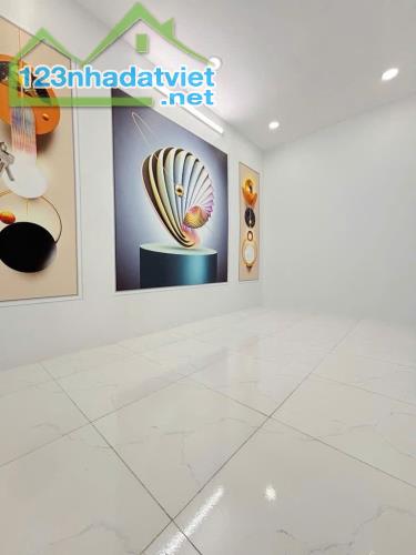 BÌNH TÂN - CHIẾN LƯỢC - HẺM 4M THÔNG  - 2 TẦNG MỚI ĐẸP - SỔ VUÔNG ĐẸP HOÀN CÔNG ĐỦ - 3.15T - 3