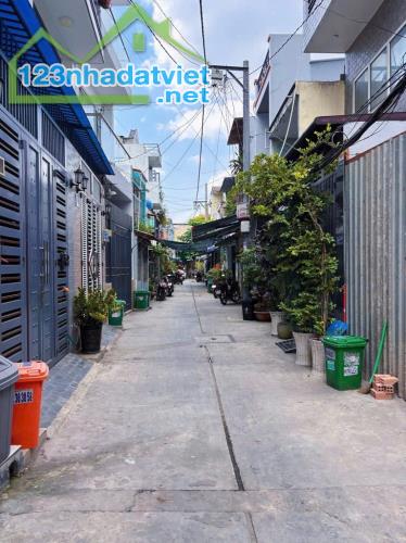 BÌNH TÂN - CHIẾN LƯỢC - HẺM 4M THÔNG  - 2 TẦNG MỚI ĐẸP - SỔ VUÔNG ĐẸP HOÀN CÔNG ĐỦ - 3.15T - 4