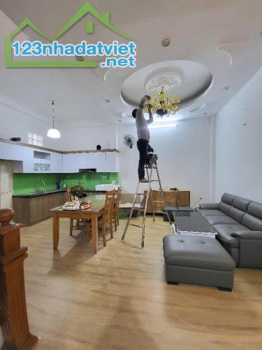 BÁN NHÀ RỘNG 72.9M² - NGÕ NÔNG - GẦN Ô TÔ - GIÁ 8.5 TỶ
