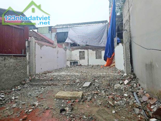 CHÍNH CHỦ NHỜ BÁN BÁN ĐẤT HỒ TÂY – 48M² – Ô TÔ ĐỖ CỬA – GẦN PHỐ- NGÕ THÔNG- GIÁ CHỈ 11 TỶ