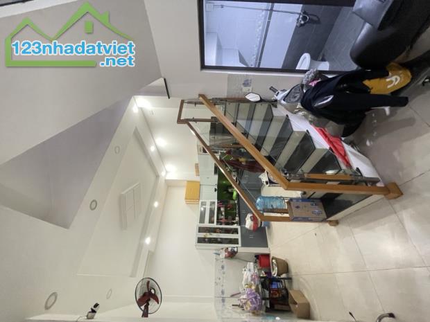 CUỐI NGUYỄN SƠN, KẾ LÊ THÚC HOẠCH - BÌNH LONG, XE HƠI THÔNG, 4x16M, 2 LẦU KIÊN CỐ, CHỈ - 3