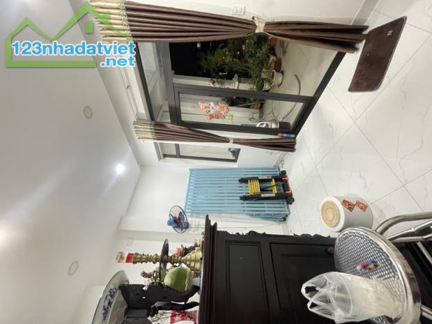 CUỐI NGUYỄN SƠN, KẾ LÊ THÚC HOẠCH - BÌNH LONG, XE HƠI THÔNG, 4x16M, 2 LẦU KIÊN CỐ, CHỈ - 1