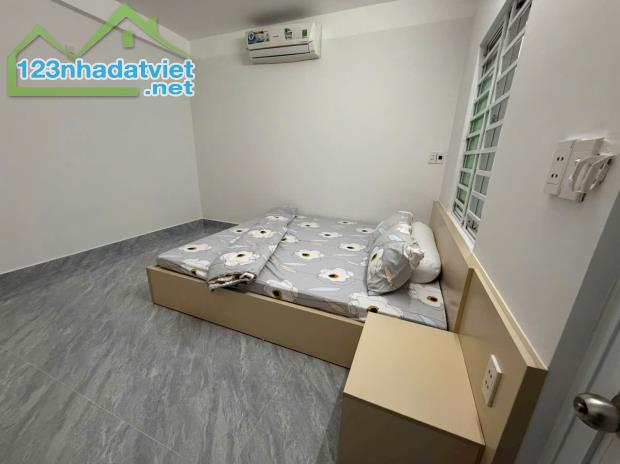 Cần bán nhà gác lửng đúc đường Lê Văn Sỹ - gần biển - 1
