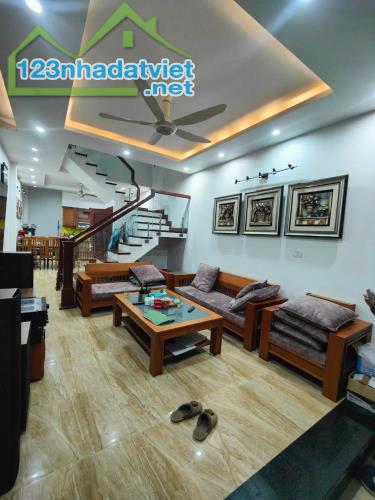 SIÊU HIẾM ĐẠI LINH 59M2X3T, MẶT TIỀN 4.3M, NGÕ RỘNG Ô TÔ QUA , DÂN XÂY, GIÁ TỐT 8.8 TỶ TL - 2