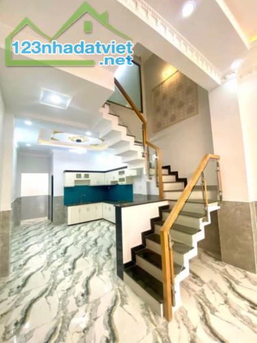 Trangi Chính Chủ bán nhà mặt tiền Quận 12 giá rẻ