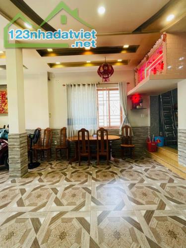 Mặt Tiền Kinh Doanh Ngang lớn 5m Dài 13m 65m2 5Tầng Lũy Bán Bích Tân Phú. Chỉ 12 tỷ - 1
