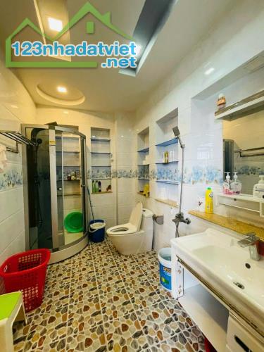 Mặt Tiền Kinh Doanh Ngang lớn 5m Dài 13m 65m2 5Tầng Lũy Bán Bích Tân Phú. Chỉ 12 tỷ - 5
