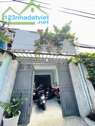 NHÀ BÁN GẦN TRƯỜNG CHINH - TÂN HƯNG THUẬN - 71m2 - HẺM 5M - CHỈ 3.XX TỶ
