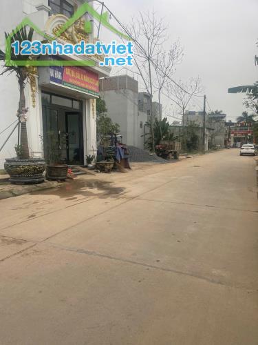 BÁN ĐẤT ĐẤU GIÁ AN THẮNG MẶT ĐƯỜNG Ô TÔ. KINH DOANH.BIÊN GIANG HÀ ĐÔNG DT52M2 GIÁ 4.3TY