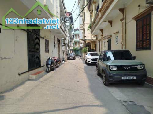 LẠC LONG QUÂN - NHÀ ĐẸP DÂN XÂY - LÔ GÓC HAI MẶT TIỀN - Ô TÔ TRÁNH DỪNG ĐỖ NGÀY ĐÊM - 3