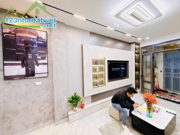 Siêu hiếm: Nhà 4 tầng Lạc Long Quân, diện tích sử dụng 30m2, nhà đẹp full nội thất 6,1 tỷ - 2