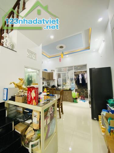 Bán nhà Đào Tông Nguyên Nhà Bè 2 tầng - 60m² Full Nội Thất Chỉ hơn 4 TỶ - 1