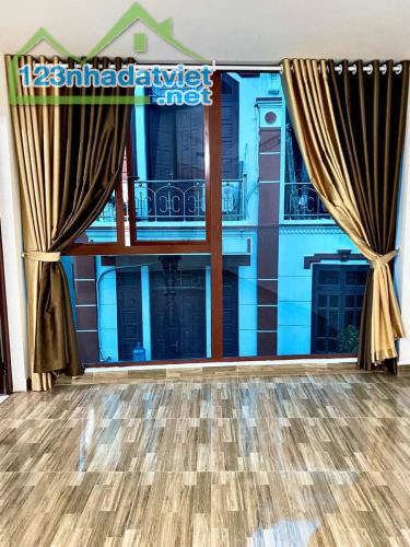 Bán Nhà Kim Giang 38m2,5T,3N Ngõ Rộng Ôtô Tránh, Thang Máy, Gaza, Kinh Doanh Đỉnh