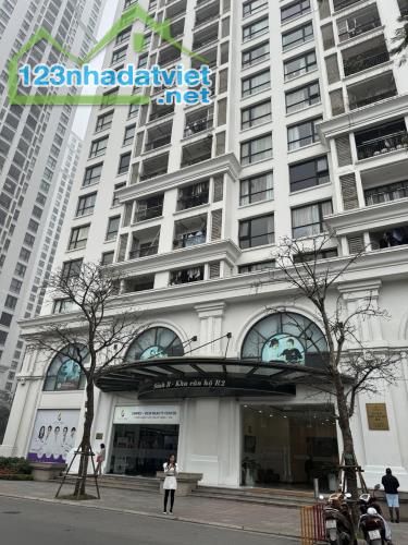 BÁN CĂN CHUNG CƯ ROYAL CITY – BAN CÔNG ĐÔNG NAM - 3 PN – 2 WC – 131M2 – 13.5 TỶ