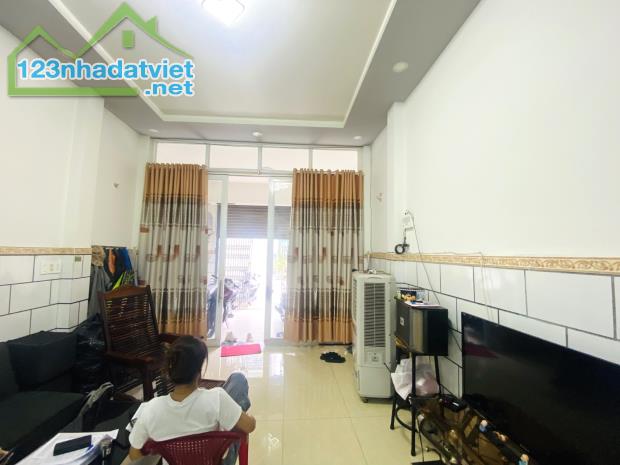 BÁN NHÀ MẶT TIỀN Đ.SỐ 13 SÁT VÁCH CELADON & AEON TÂN PHÚ -80M2 (4*20) NỞ HẬU. CHỈ 7 TỶ XÍU
