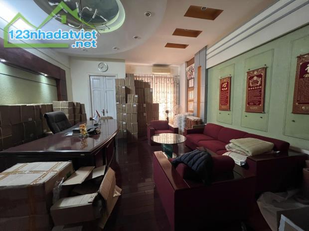 BÁN NHÀ PHÂN LÔ PHỐ TRUNG KÍNH, ÔTÔ TRÁNH, KINH DOANH, VĂN PHÒNG, VỈA HÈ, DT 82M2, MT 5.1M - 2