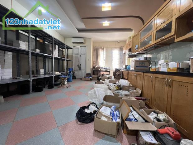 BÁN NHÀ PHÂN LÔ PHỐ TRUNG KÍNH, ÔTÔ TRÁNH, KINH DOANH, VĂN PHÒNG, VỈA HÈ, DT 82M2, MT 5.1M - 5
