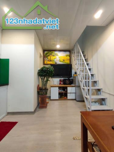 Bán nhà Kim Ngưu-Hai Bà Trưng, 25m2, 1 tầng 1 lửng, đẹp thoáng, đủ nội thất. Giá 1,5 tỷ - 3