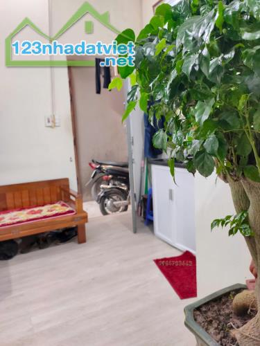 Bán nhà Kim Ngưu-Hai Bà Trưng, 25m2, 1 tầng 1 lửng, đẹp thoáng, đủ nội thất. Giá 1,5 tỷ - 2