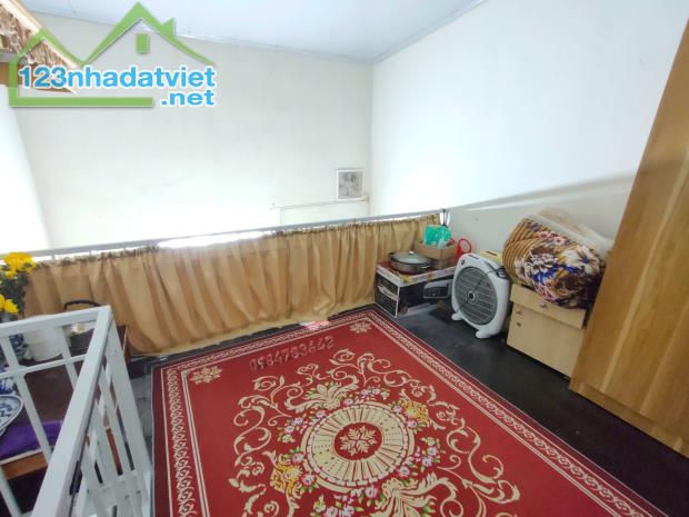 Bán nhà Kim Ngưu-Hai Bà Trưng, 25m2, 1 tầng 1 lửng, đẹp thoáng, đủ nội thất. Giá 1,5 tỷ - 1
