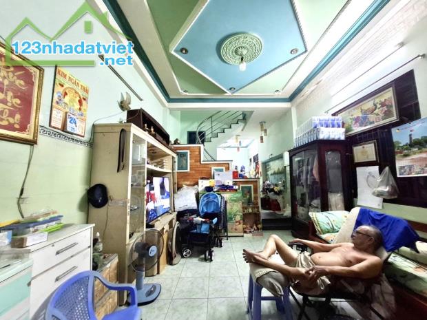 NHÀ ĐẸP QUANG TRUNG GV - HXH ĐỖ CỬA 10M RA MT - GIÁP CHỢ HẠNH THÔNG TÂY - DT (5 × 16,6) - 1