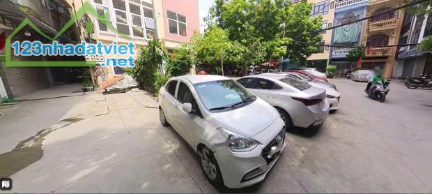 Giảm giá. Bán nhà Bùi Xương Trạch, Thanh Xuân. 40m2 x 4T. MT 4.3m. Ô TÔ. Hơn 7 Tỷ.