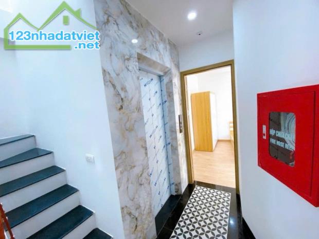Bán nhà phố Kim Ngưu, Hai Bà Trưng 49m, 6 tầng. Giá: 12.5 tỷ. LH: 0937.158.386
