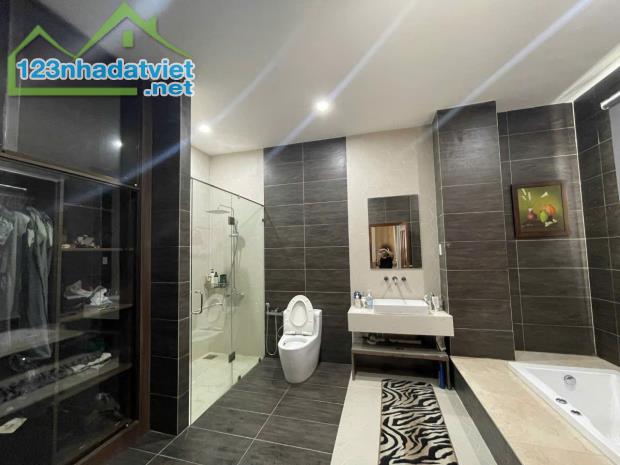Bán Biệt Thự đẹp gần trường Song Ngữ Lạc Hồng, KDC Bửu Long, Biên Hòa, 230m2, giá 11.6 tỷ.