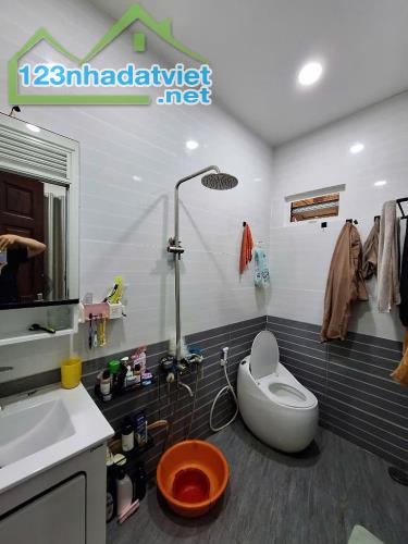 Bán Nhà HXH Thạnh Lộc, Quận 12, 8x8, 3PN chỉ 4.25 Tỷ - 4