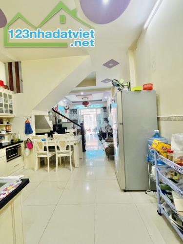 Bán nhà hẻm 6m Gò Dầu, Tân Phú, 4 tầng, DT: 4x14M, 6,5 tỷ ( TL )