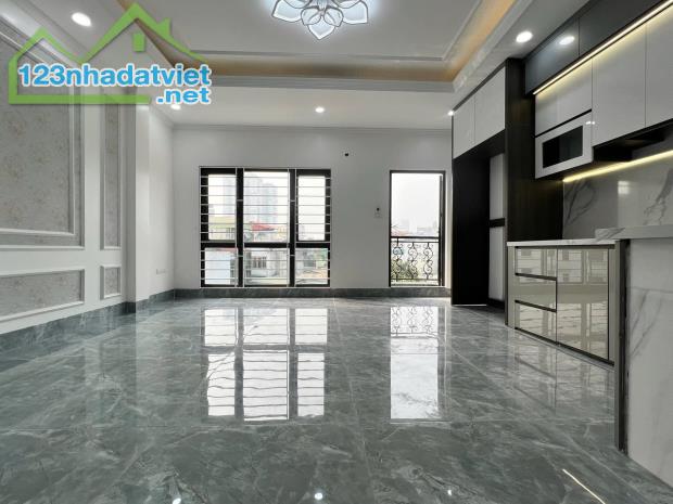 BÁN NHÀ THANH XUÂN, BA GÁC ĐỖ CỬA, THANG MÁY, GẦN PHỐ, NHÀ MỚI, 40M2x6Tx5M, GIÁ 9,9 TỶ - 2