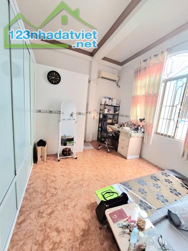 Bán Nhà Riêng 3 Tầng ,Ngang Rộng 8,2m ,Trần Xuân Soạn, Q.7,Giá 4.6 Tỷ. - 3