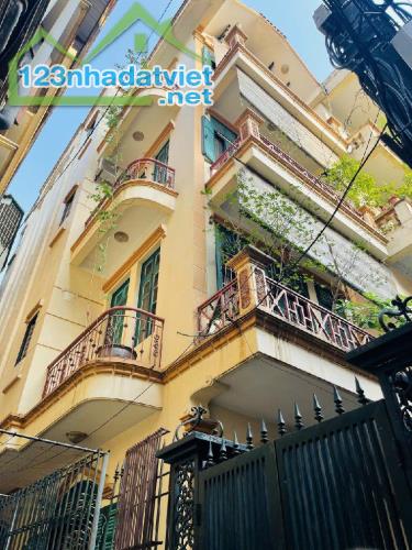 Bán Nhà Sân Vườn Lạc Long Quân - Tây Hồ. Lô Góc. DT 100M2. MT 5,5M