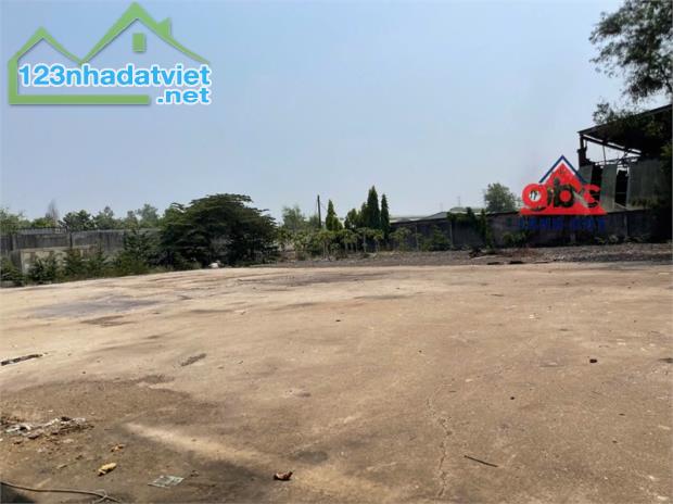XT211 Xưởng sản xuất kết cấu kiên cố, sân bãi rộng, SX được nhiều ngành nghề. điện lớn