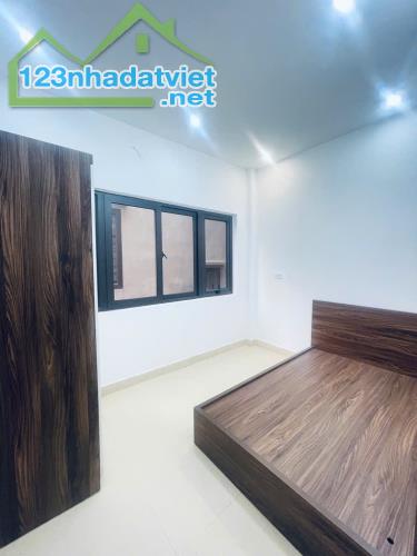 Mỹ Đình 2 - Nhà Dân Xây - 44m2 - 5 Tầng - Full Nội Thất - Gần Ô tô - Giá 7.5 Tỷ
