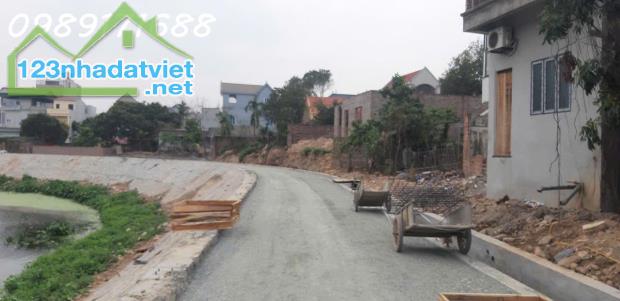 Chính chủ bán lô đất view hồ trung tâm xã Tân Phú, H. Quốc Oai, giá đầu tư: