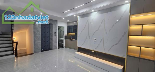NHÀ XUÂN LA - LẠC LONG QUÂN - TÂY HỒ - 6 TẦNG THANG MÁY NỘI THẤT CAO CẤP - GIÁ RẺ CHỈ 8,8