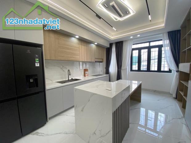 TOÀ NHÀ 5 TẦNG HẺM XE TẢI 8M - SÁT MẶT TIỀN PHẠM ĐĂNG GIẢNG - GIÁP TÂN PHÚ - GẦN AOEN - 1