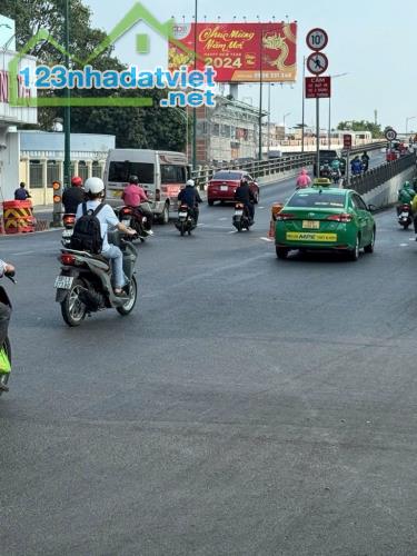 Nhỉnh 5 tỷ Mặt tiền Nguyễn Kiệm P.3 GV, 3 tầng 42m2, dòng tiền 20tr/th - 2