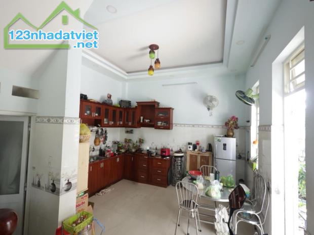 Giảm 600tr Nhà 3 tầng HXT TL37 Q12, 53m2, 10.5x5m chỉ 4.x tỷ - 2