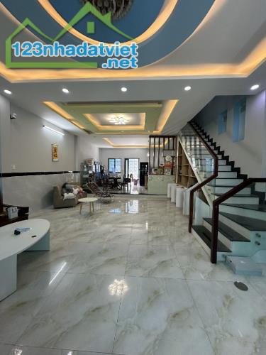 Nhà gò xoài 6.3 x17m - 3 tầng giá 7.3 tỷ - 1