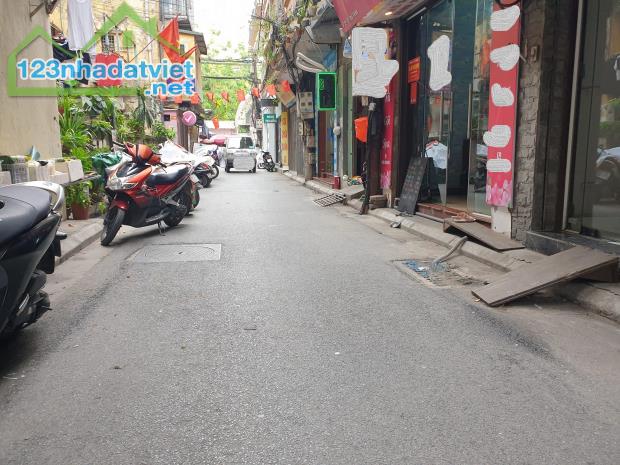 BÁN NHÀ THÁI THỊNH-ĐỐNG ĐA-50M-7T-12.5TY.
LH: 0982.769.586 - 1