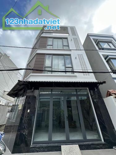 LÔ GÓC HAI MẶT TIỀN HẺM XE HƠI 5M THÔNG - 4 TẦNG BTCT - NHÀ MỚI VÀO Ở NGAY - NỘI THẤT CAO - 4
