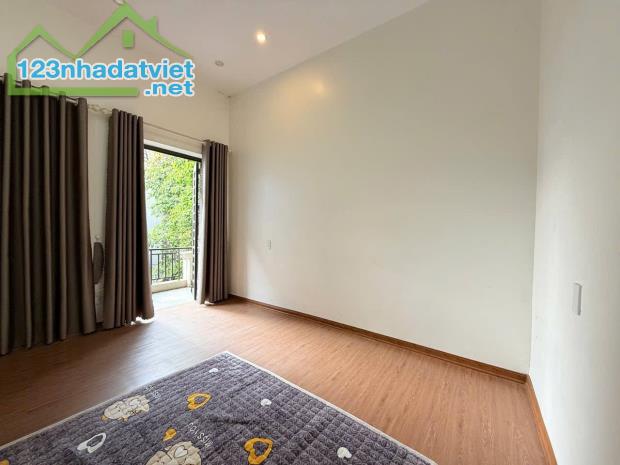Bán nhà 3 tầng Phạm Hữu Điều,Lê Chân.39m2.mặt tiền 3,8m.Ngõ Nông.Nhà 2 mặt ngõ.Chỉ 2,2 tỷ - 3